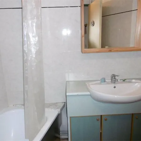 Appartement F2 Cabine 6 Pers. Avec Wifi Et Parking Aux Angles - Fr-1-295-138 Apartament Les Angles