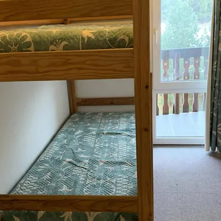 Appartement F2 Cabine 6 Pers. Avec Wifi Et Parking Aux Angles - Fr-1-295-138 * Les Angles