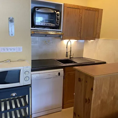 Appartement F2 Cabine 6 Pers. Avec Wifi Et Parking Aux Angles - Fr-1-295-138 *